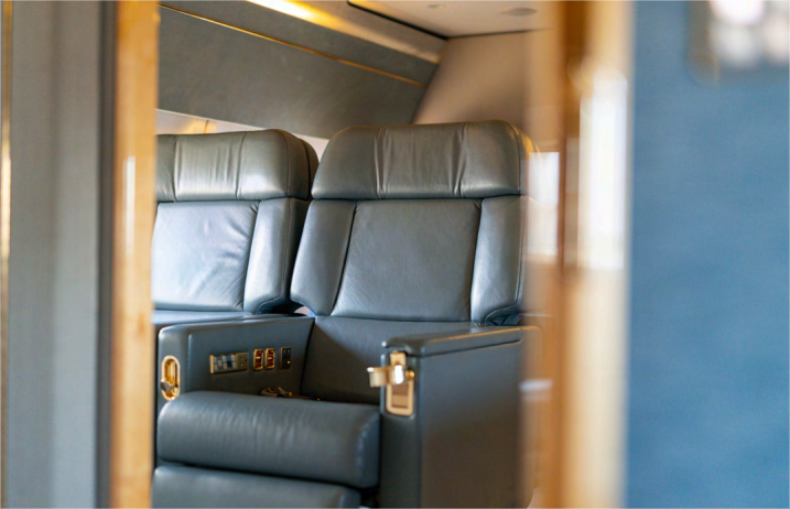 BOEING BUSINESS JET 2